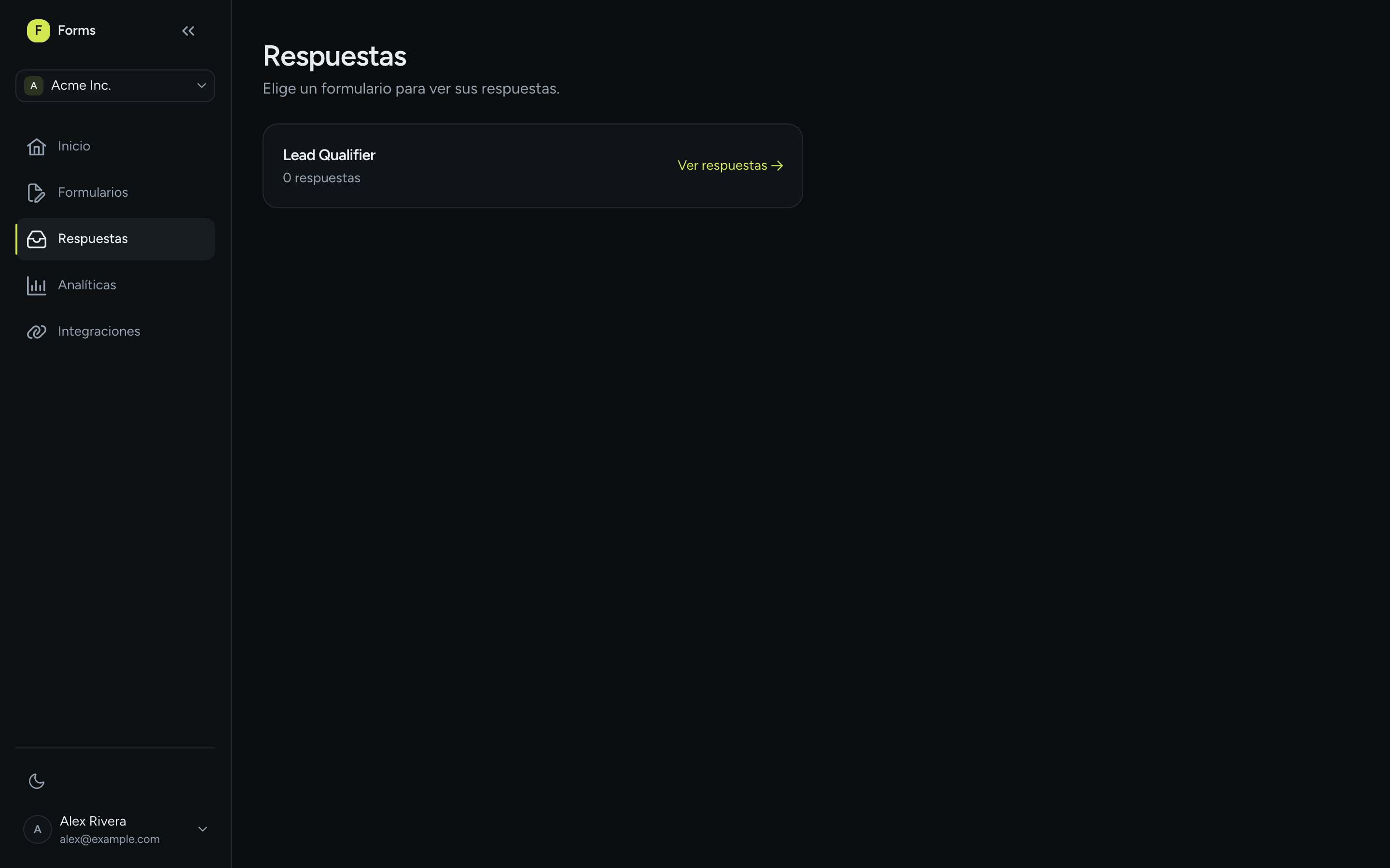 El selector de Respuestas listando cada formulario del workspace con un conteo de respuestas en cada tarjeta